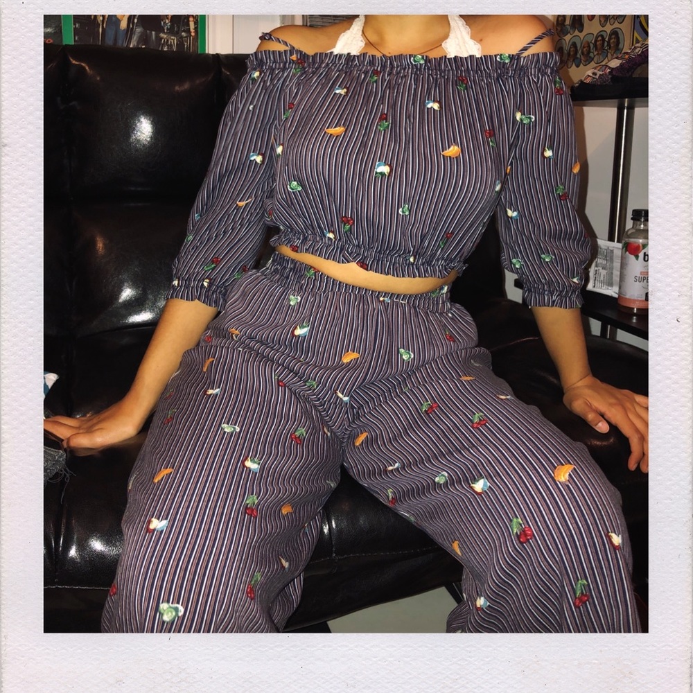 Matching set - Picture 3 of 3